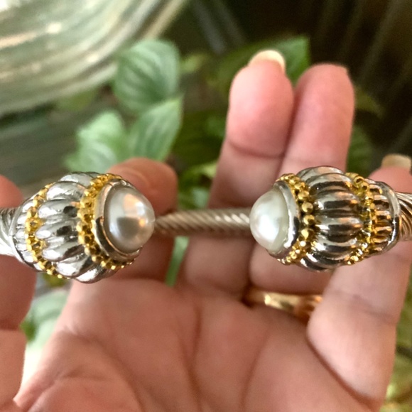 DESIGNER INSPIRED CABLE BRACELET ⭐️2-Tone Faux PEARL TWISTED CUFF NEW CONDITION - Picture 13 of 16